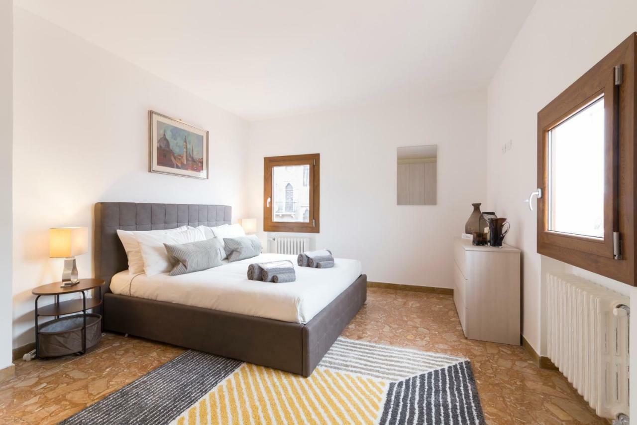 Residence On The Canal Venesia Bagian luar foto